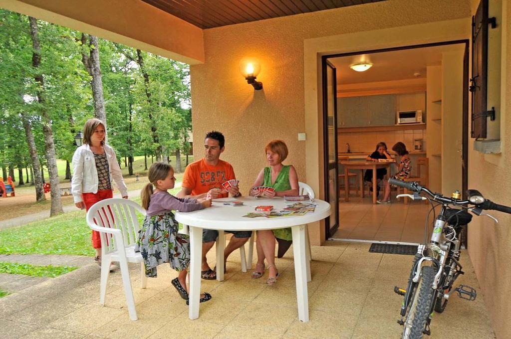 ホテル Vvf Perigord Sorges-En-Perigord エクステリア 写真